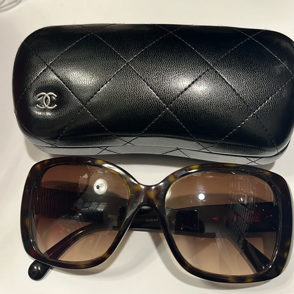 Vintage Chanel sunglasses - Picture 1 of 7